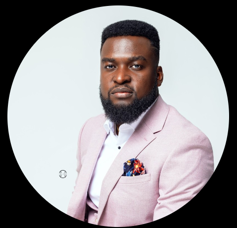 Benjamin — Strategic Director